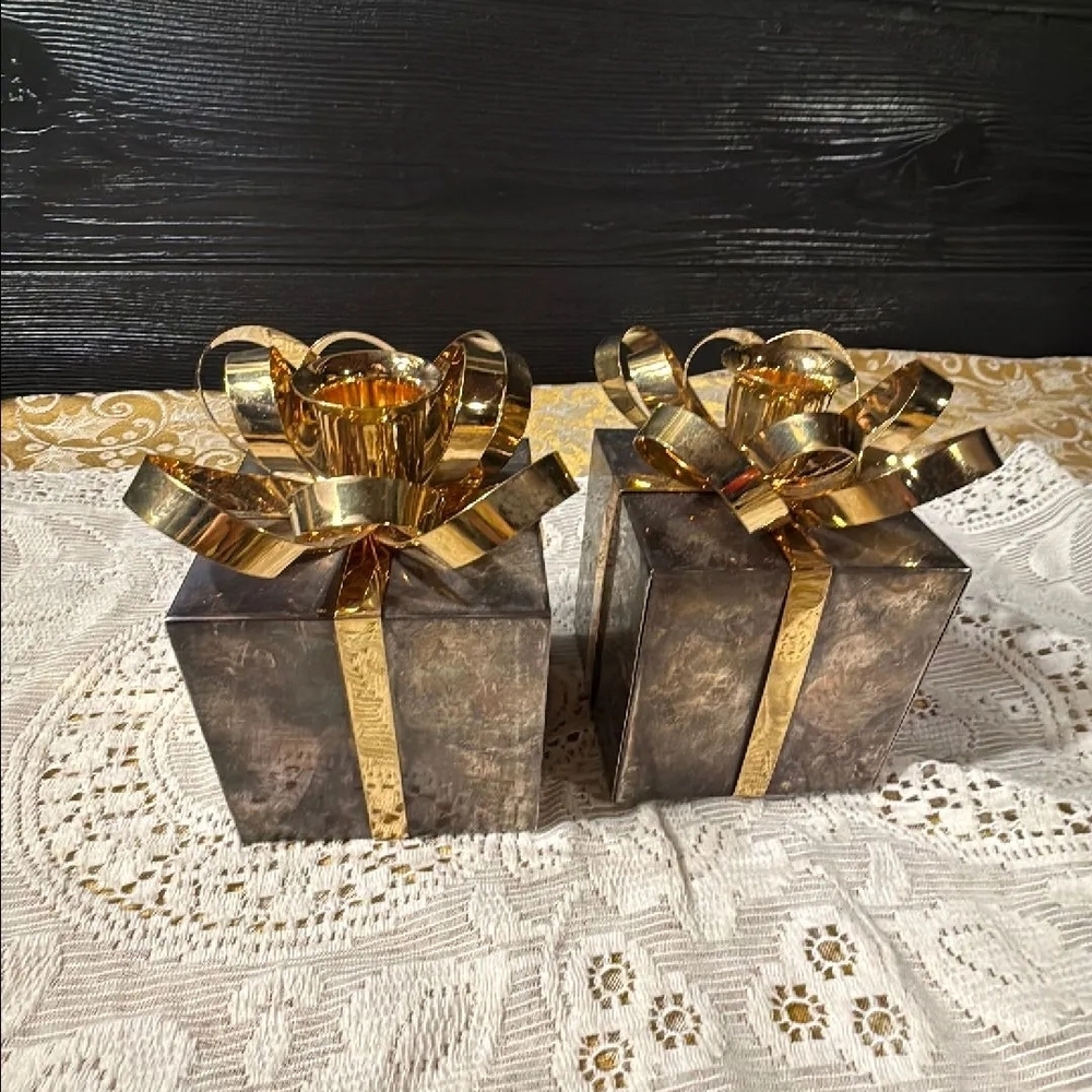 Vintage Godinger silver and gold Christmas pres